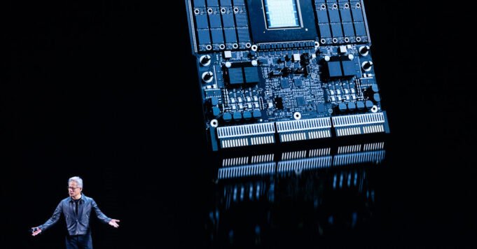 Καθώς ο Τραμπ ζυγίζει την πώληση προηγμένων τσιπ τεχνητής νοημοσύνης Καθώς ο Τραμπ ζυγίζει την πώληση προηγμένων τσιπ τεχνητής νοημοσύνης στην Κίνα, οι κριτικοί ηχούν συναγερμό
| presscode.gr