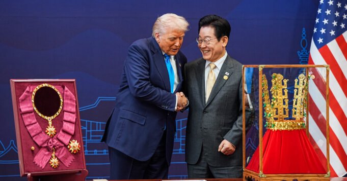 Μερικά από τα αγαπημένα πράγματα του Τραμπ στο ταξίδι στην Μερικά από τα αγαπημένα πράγματα του Τραμπ στο ταξίδι στην Ασία: Ένα στέμμα και «μοχθηρά» όπλα
| presscode.gr