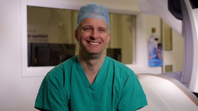 Μικροσκοπικός σωλήνας ξεμπλοκάρει τις αρτηρίες σας - μετά εξαφανίζεται: Ο άνδρας της Νιούκαστλ γίνεται ο πρώτος στην Ευρώπη που υποβάλλεται σε «φανταστική» επέμβαση
| presscode.gr