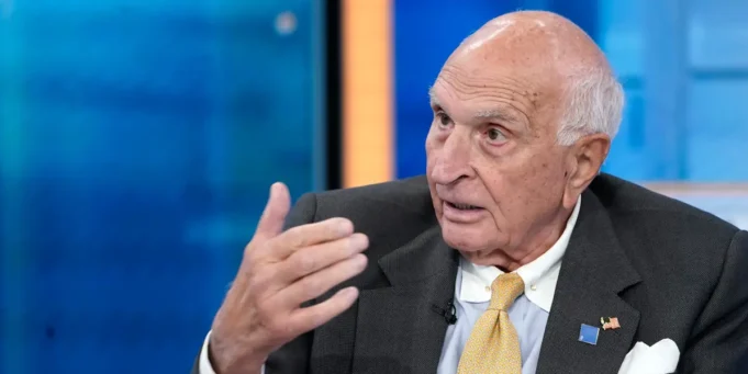 Ο συνιδρυτής του Home Depot Ken Langone: «Η Νέα Υόρκη είναι στα πρόθυρα να κάνει ένα μνημειώδες λάθος»
| presscode.gr