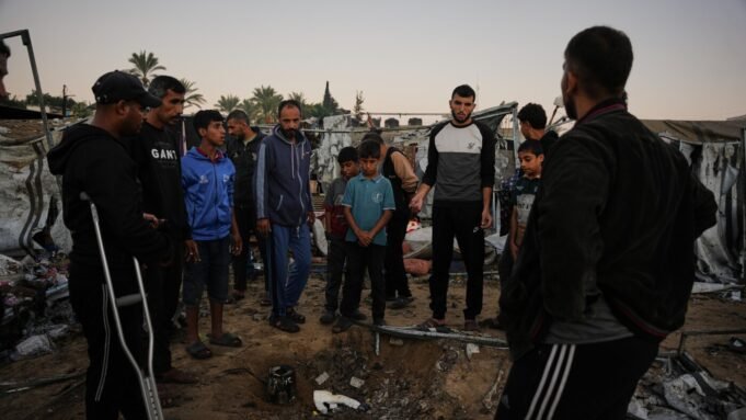 Το Ισραήλ λέει ότι επαναλαμβάνει την κατάπαυση του πυρός μετά τα χτυπήματά του στη Γάζα που σκότωσαν περισσότερους από 100 ανθρώπους
| presscode.gr