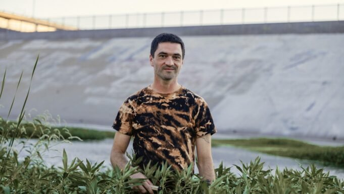 A guerrilla gardener installed a pop-up wetland in the LA A guerrilla gardener installed a pop-up wetland in the LA River. Here's how — and why | presscode.gr