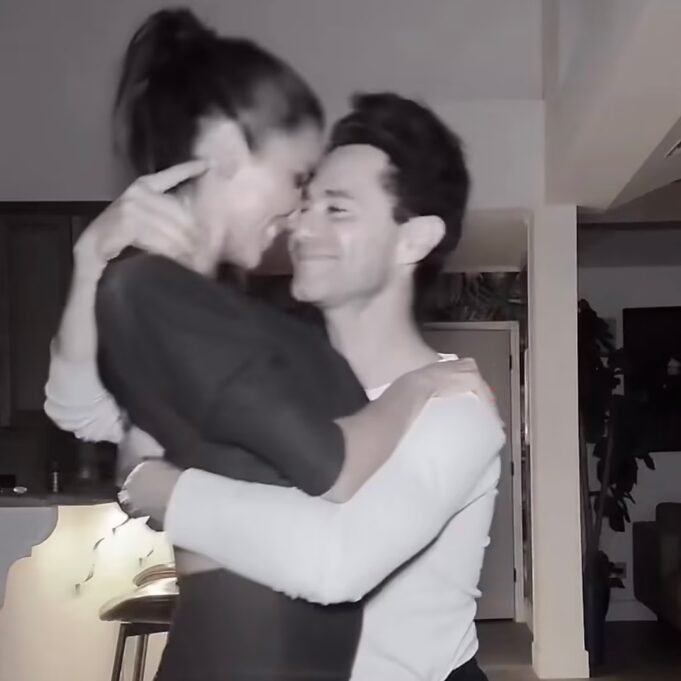 Dancing With the Stars Duos: Breaking Down the Romances and Dancing With the Stars Duos: Breaking Down the Romances and Showmances
| presscode.gr