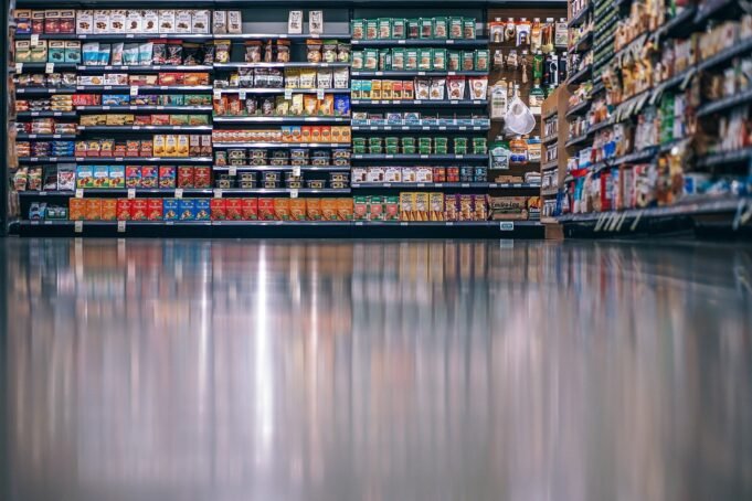 Global rise in ultra-processed foods poses major public health threat, experts warn | presscode.gr
