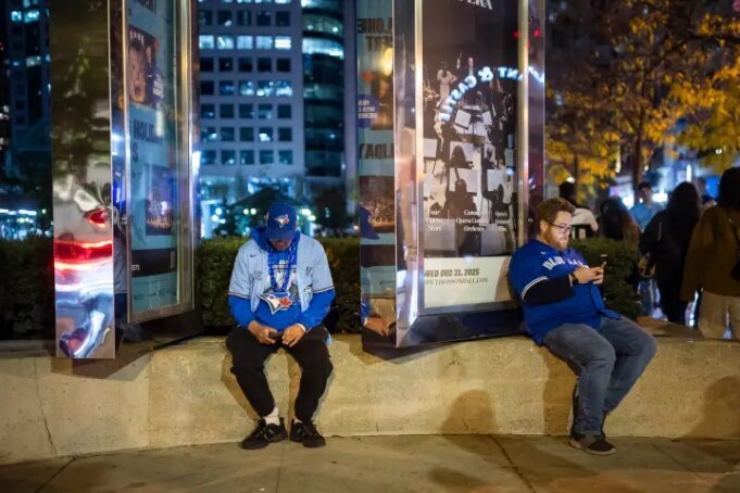 «Heartache»: Οι οπαδοί του Toronto Blue Jays αισθάνονται το βάρος «Heartache»: Οι οπαδοί του Toronto Blue Jays αισθάνονται το βάρος της απώλειας του World Series
| presscode.gr