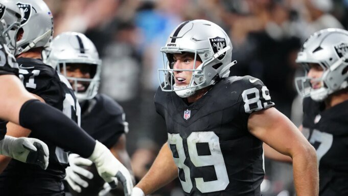 Raiders vs. Broncos Επιλογές για τους καλύτερους σκόρερ του Touchdown Raiders vs. Broncos Επιλογές για τους καλύτερους σκόρερ του Touchdown Anytime για το ποδόσφαιρο Πέμπτης το βράδυ στην Εβδομάδα 10 του NFL
| presscode.gr