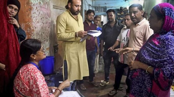 SIR: Περισσότερα από 70 lakh έντυπα διανεμήθηκαν την πρώτη ημέρα Google Preferred Source