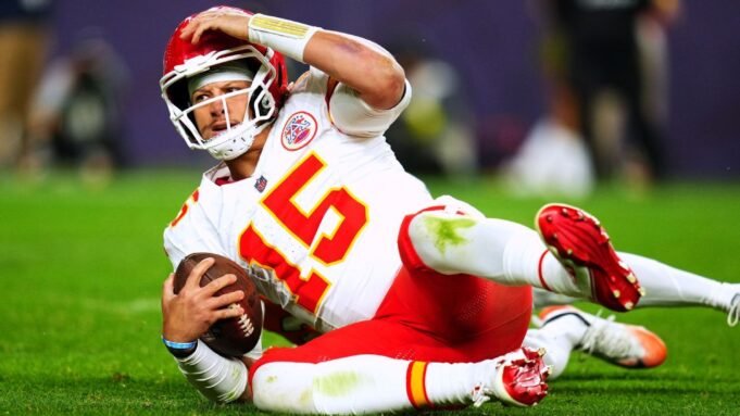 The Chiefs aren't broken -- but they could miss the The Chiefs aren't broken -- but they could miss the playoffs: Barnwell on what has gone wrong | presscode.gr