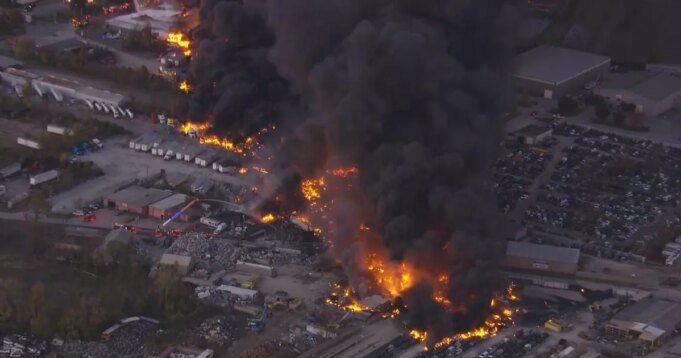 Αεροσκάφος της UPS συνετρίβη κοντά στο αεροδρόμιο στο Λούισβιλ του Κεντάκι, δήλωσαν αξιωματούχοι
| presscode.gr