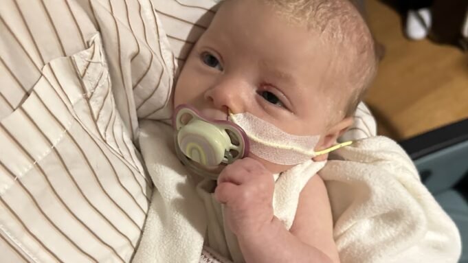 Αρνούμενοι να φάνε και μόλις είχαν τις αισθήσεις τους... τα μωρά μας «δηλητηριάστηκαν» αφού ήπιαν αναμνηστική φόρμουλα μολυσμένη με θανατηφόρα τοξίνη
| presscode.gr