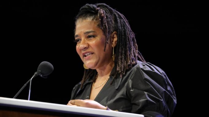 Αυτό το Σαββατοκύριακο, καλλιτέχνες μιλούν ανοιχτά σε όλη τη χώρα Αυτό το Σαββατοκύριακο, καλλιτέχνες μιλούν ανοιχτά σε όλη τη χώρα
| presscode.gr