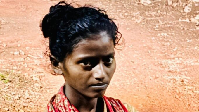 Γυναίκα μαοϊκή παραδίδεται στο Balaghat της Madhya Pradesh, πρώτη μετά Γυναίκα μαοϊκή παραδίδεται στο Balaghat της Madhya Pradesh, πρώτη μετά τη νέα πολιτική αποκατάστασης του κράτους
| presscode.gr