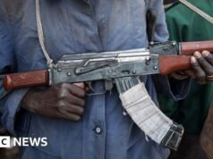 Δύο μαθήτριες γλίτωσαν από τη δοκιμασία απαγωγής της Νιγηρίας, λέει αξιωματούχος
| presscode.gr Δύο μαθήτριες γλίτωσαν από τη δοκιμασία απαγωγής της Νιγηρίας, λέει αξιωματούχος
| presscode.gr