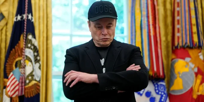 Εδώ είναι τι διακυβεύεται καθώς οι μέτοχοι ετοιμάζονται να ψηφίσουν για το πακέτο αποδοχών 1 τρισεκατομμυρίου δολαρίων του Έλον Μασκ στην ετήσια συνέλευση της Tesla
| presscode.gr