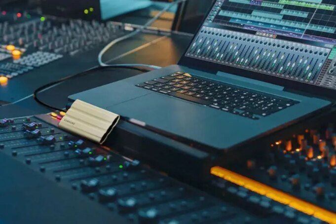 Η Best Buy προσφέρει έκπτωση έως και 60% επιλεγμένοι εξωτερικοί σκληροί δίσκοι αποθήκευσης Samsung για τις διακοπές
| presscode.gr