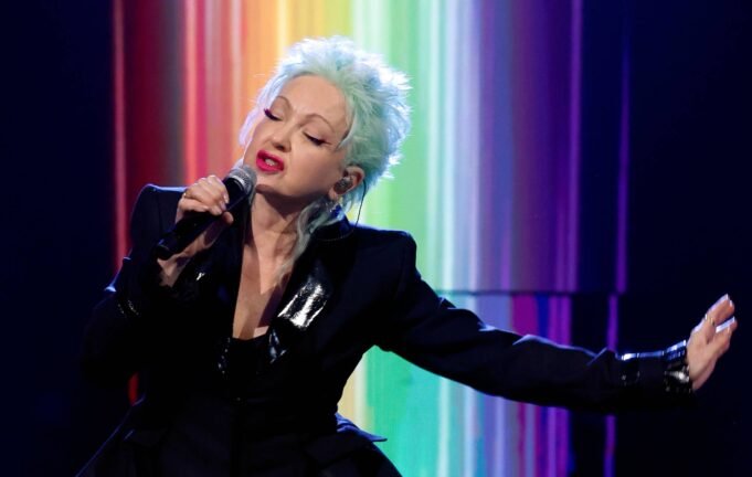 Η Cyndi Lauper τιμήθηκε από τους Chappell Roan, Raye, Avril Η Cyndi Lauper τιμήθηκε από τους Chappell Roan, Raye, Avril Lavigne και Salt-N-Pepa κατά τη διάρκεια της εισαγωγής στο Rock & Roll Hall of Fame
| presscode.gr