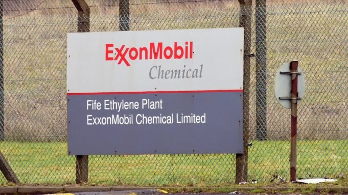 Η ExxonMobil θα κλείσει το εργοστάσιο της Σκωτίας θέτοντας εκατοντάδες Η ExxonMobil θα κλείσει το εργοστάσιο της Σκωτίας θέτοντας εκατοντάδες θέσεις εργασίας σε κίνδυνο
| presscode.gr