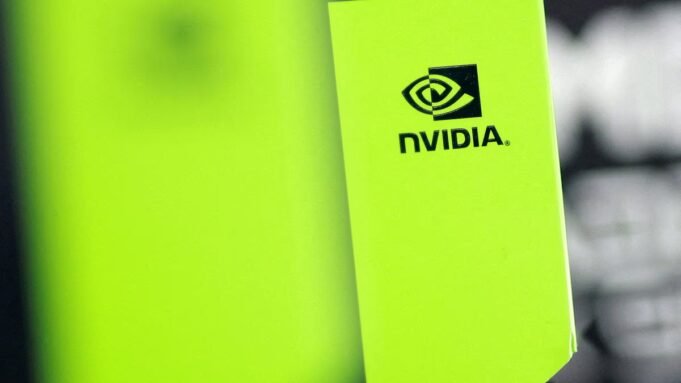 Η Nvidia που σπάει ρεκόρ αψηφά τη ζοφερή φούσκα της τεχνητής νοημοσύνης: Οι μετοχές εκτινάσσονται ακόμη 4% στην τελευταία ενημέρωση
| presscode.gr