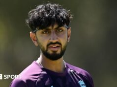 Η Αγγλία ονομάζει τον Μπασίρ στην αποστολή για το παιχνίδι του Ashes
| presscode.gr Η Αγγλία ονομάζει τον Μπασίρ στην αποστολή για το παιχνίδι του Ashes
| presscode.gr