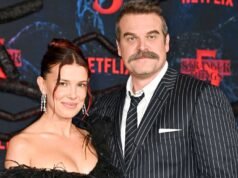 Η Μίλι Μπόμπι Μπράουν και ο Ντέιβιντ Χάρμπορ εμφανίζονται φιλόξενοι στην πρεμιέρα της 5ης σεζόν του «Stranger Things» εν μέσω διαμάχης για τον εκφοβισμό
| presscode.gr Η Μίλι Μπόμπι Μπράουν και ο Ντέιβιντ Χάρμπορ εμφανίζονται φιλόξενοι στην πρεμιέρα της 5ης σεζόν του «Stranger Things» εν μέσω διαμάχης για τον εκφοβισμό
| presscode.gr