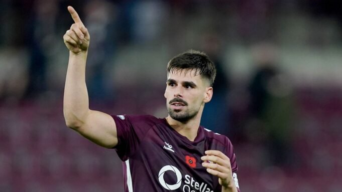 Η Χαρτς που πρωτοστατεί στο πρωτάθλημα χάνει βαθμούς στην ισοπαλία με τη Νταντί Γιουνάιτεντ
| presscode.gr