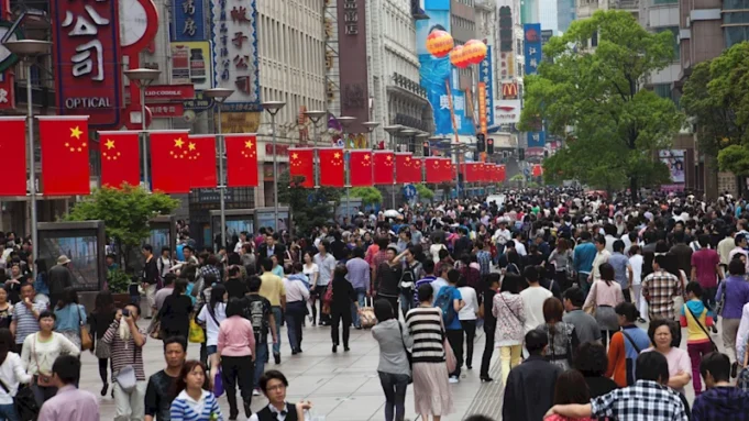 Η κινεζική κοινωνία διαλύεται από μάχες γενεών για την πώληση Η κινεζική κοινωνία διαλύεται από μάχες γενεών για την πώληση του οικογενειακού σπιτιού
| presscode.gr