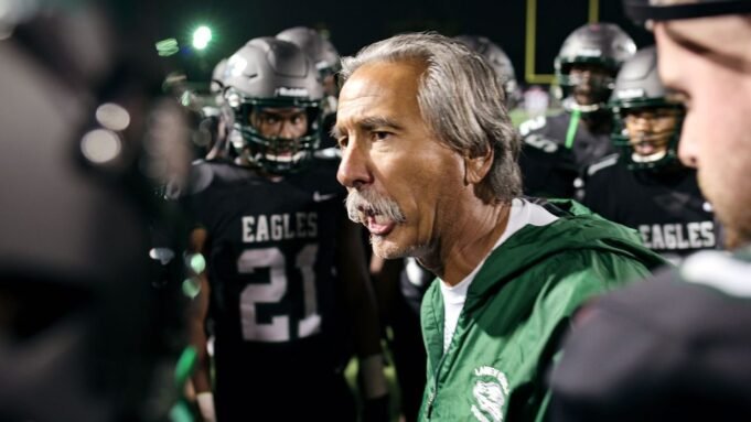 Η συμπονετική σκληρότητα του προπονητή του 'Last Chance U' John Η συμπονετική σκληρότητα του προπονητή του 'Last Chance U' John Beam
| presscode.gr