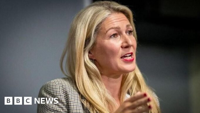 Μεταρρυθμιστικός πολιτικός απολύθηκε από το κοινοβούλιο της Ουαλίας για ρατσιστική Μεταρρυθμιστικός πολιτικός απολύθηκε από το κοινοβούλιο της Ουαλίας για ρατσιστική δυσφήμιση
| presscode.gr