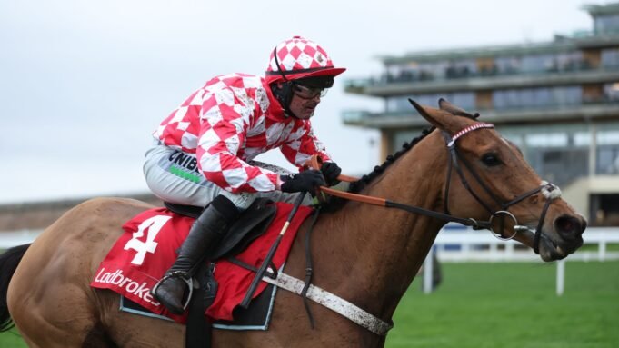 Ο Jango Baie σφραγίζει την τάξη του στο 1965 Chase
| presscode.gr