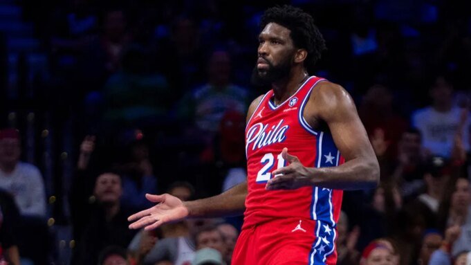 Ο Joel Embiid των 76ers καταδικάζει πρόστιμο 50.000 δολαρίων για Ο Joel Embiid των 76ers καταδικάζει πρόστιμο 50.000 δολαρίων για "άσεμνη χειρονομία"
| presscode.gr