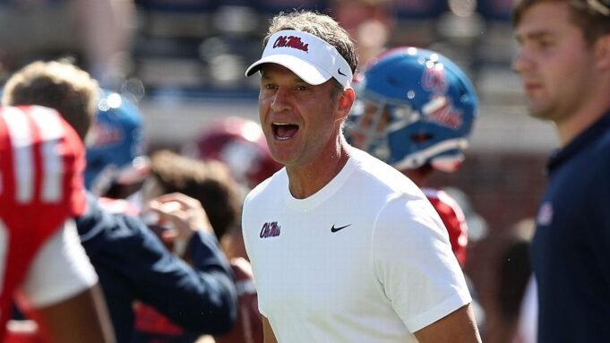 Ο Kiffin αρνείται το τελεσίγραφο του Ole Miss: «Δεν είναι Ο Kiffin αρνείται το τελεσίγραφο του Ole Miss: «Δεν είναι αλήθεια»
| presscode.gr