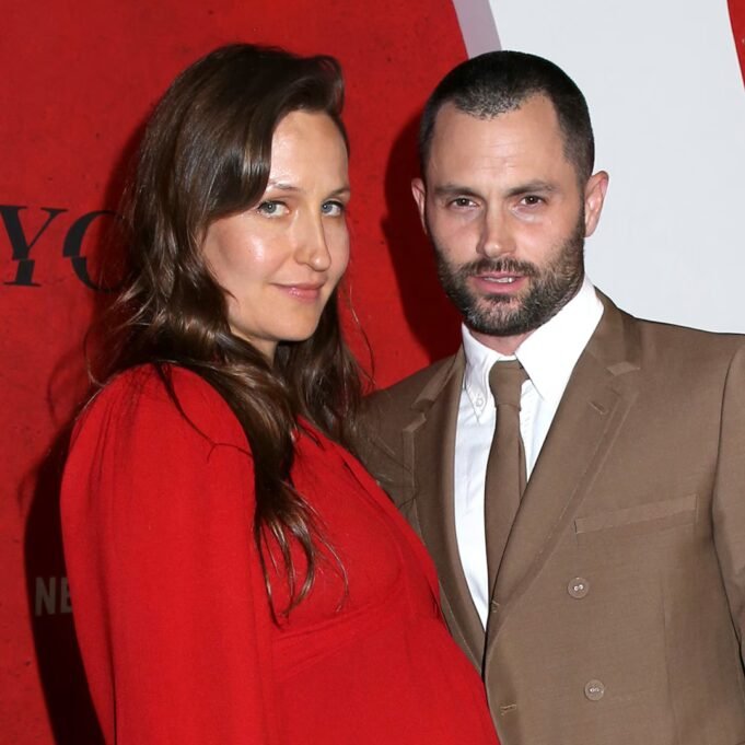 Ο Penn Badgley μοιράζεται Αυτός και η σύζυγός του Domino Ο Penn Badgley μοιράζεται Αυτός και η σύζυγός του Domino Kirke σχεδόν χώρισαν
| presscode.gr