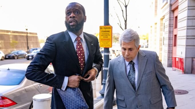 Ο Pras Michel των Fugees καταδικάστηκε σε 14 χρόνια για παράνομες δωρεές εκστρατείας
| presscode.gr