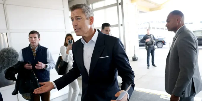 Ο Sean Duffy είπε ότι «ο Άγιος Βασίλης έρχεται στην πόλη» νωρίς για εκατοντάδες ελεγκτές εναέριας κυκλοφορίας που δεν φώναξαν άρρωστοι κατά τη διάρκεια της κυβέρνησης.
| presscode.gr