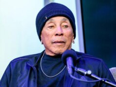 Ο Smokey Robinson αντιμετωπίζει δύο νέους σεξουαλικούς κατηγόρους, συμπεριλαμβανομένου ενός άνδρα
| presscode.gr Ο Smokey Robinson αντιμετωπίζει δύο νέους σεξουαλικούς κατηγόρους, συμπεριλαμβανομένου ενός άνδρα
| presscode.gr