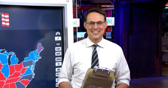 Ο Steve Kornacki αποχωρεί από το MSNBC για νέα συμφωνία Ο Steve Kornacki αποχωρεί από το MSNBC για νέα συμφωνία με το NBC News και το NBC Sports
| presscode.gr