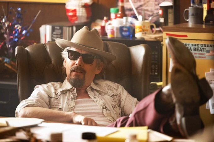 Ο Ίθαν Χοκ καταρρίπτει τη σκηνή του τελικού του «The Ο Ίθαν Χοκ καταρρίπτει τη σκηνή του τελικού του «The Lowdown» που δεν μπορούσε να κινηματογραφήσει με ίσιο πρόσωπο: «Συνέχισα να γελάω»
| presscode.gr