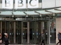 Ο Βρετανός προϊστάμενος του BBC, Τιμ Ντέιβι, παραιτείται μετά από κριτική για την επεξεργασία του ντοκιμαντέρ Τραμπ
| presscode.gr Ο Βρετανός προϊστάμενος του BBC, Τιμ Ντέιβι, παραιτείται μετά από κριτική για την επεξεργασία του ντοκιμαντέρ Τραμπ
| presscode.gr