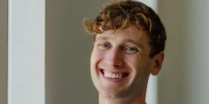 Ο Διευθύνων Σύμβουλος του Harvey εξηγεί γιατί παίρνει συνέντευξη από υποψηφίους στα Έγγραφα Google: «Υπάρχουν άνθρωποι που είναι πολύ καλοί στο να μιλάνε»
| presscode.gr