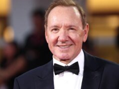 Ο Κέβιν Σπέισι λέει ότι «δεν έχει σπίτι» μετά από καταγγελίες για σεξουαλική κακή συμπεριφορά
| presscode.gr Ο Κέβιν Σπέισι λέει ότι «δεν έχει σπίτι» μετά από καταγγελίες για σεξουαλική κακή συμπεριφορά
| presscode.gr