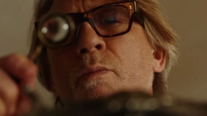 Ο Μπενουά Μπλανκ αναλαμβάνει ένα «απολύτως αδύνατο έγκλημα» στο τρέιλερ Ο Μπενουά Μπλανκ αναλαμβάνει ένα «απολύτως αδύνατο έγκλημα» στο τρέιλερ του Wake Up Dead Man
| presscode.gr