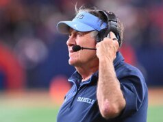 Ο Ντιουκ κερδίζει το UNC στο καθυστερημένο ψεύτικο γκολ γηπέδου για να βγάλει τον Μπιλ Μπέλιτσικ εκτός παιχνιδιού
| presscode.gr Ο Ντιουκ κερδίζει το UNC στο καθυστερημένο ψεύτικο γκολ γηπέδου για να βγάλει τον Μπιλ Μπέλιτσικ εκτός παιχνιδιού
| presscode.gr