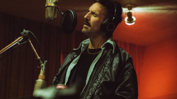 Ο Τζέικ Όουεν ρίχνει την αυλαία: «Πολύ από τη μουσική Ο Τζέικ Όουεν ρίχνει την αυλαία: «Πολύ από τη μουσική μου ήταν σαν τη χώρα της φαντασίας»
| presscode.gr