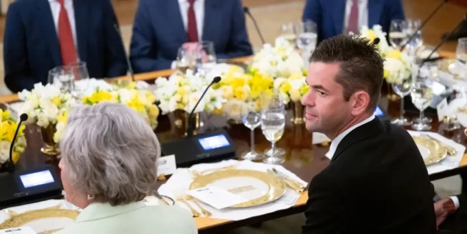 Ο Τραμπ επανέλαβε τον Τζάρεντ Άιζακμαν, στενό συνεργάτη του Έλον Ο Τραμπ επανέλαβε τον Τζάρεντ Άιζακμαν, στενό συνεργάτη του Έλον Μασκ, στην κορυφαία θέση της NASA
| presscode.gr