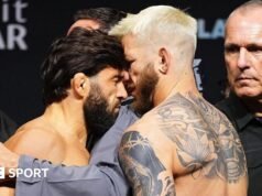 Ο Τσαρουκιάν χτυπά με κεφάλι τον Χούκερ στη ζύγιση του UFC Κατάρ
| presscode.gr Ο Τσαρουκιάν χτυπά με κεφάλι τον Χούκερ στη ζύγιση του UFC Κατάρ
| presscode.gr