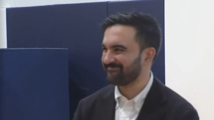 Ο αγώνας για την ηγεσία της Νέας Υόρκης προσελκύει το Ο αγώνας για την ηγεσία της Νέας Υόρκης προσελκύει το ενδιαφέρον σε όλο τον κόσμο
| presscode.gr