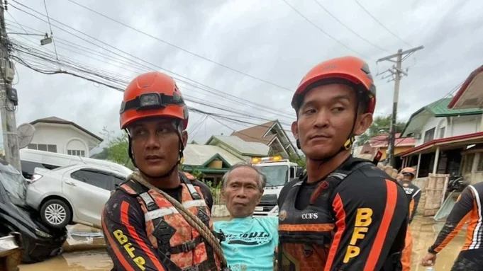 Ο αριθμός των νεκρών αγγίζει τους 46 καθώς ο τυφώνας Καλμαέγκι σπαράζει τις Φιλιππίνες
| presscode.gr