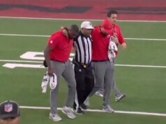 Ο διαιτητής βγήκε εκτός γηπέδου μετά από τραυματισμό χωρίς επαφή κατά τη διάρκεια του Bills-Texans
| presscode.gr Ο διαιτητής βγήκε εκτός γηπέδου μετά από τραυματισμό χωρίς επαφή κατά τη διάρκεια του Bills-Texans
| presscode.gr