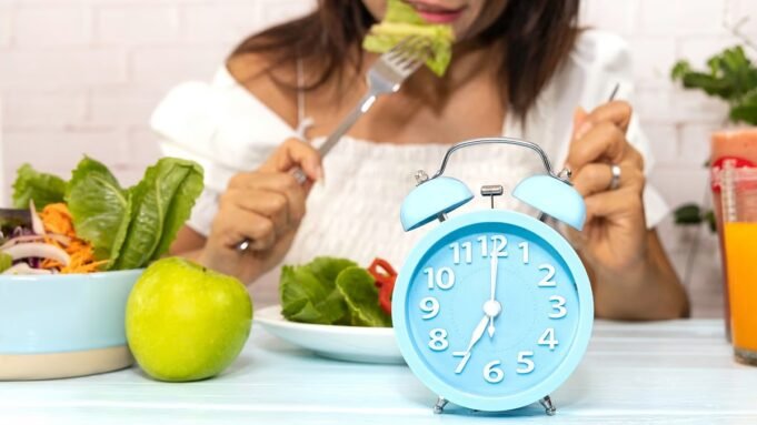 Ο ειδικός εντοπίζει την καλύτερη ώρα για φαγητό κατά τη διάρκεια του χειμώνα - και είναι άσχημα νέα για τους μετακινούμενους
| presscode.gr