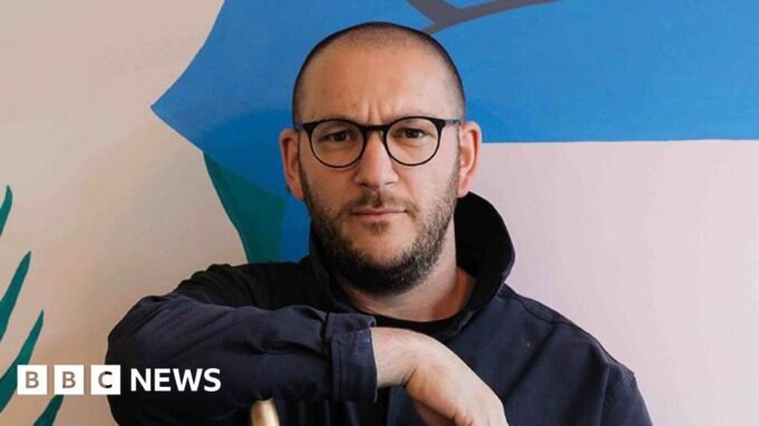 Ο ιδιοκτήτης του μπαρ απαγορεύει τους σόλο πότες και είναι «μπερδεμένος» από την αντίδραση
| presscode.gr